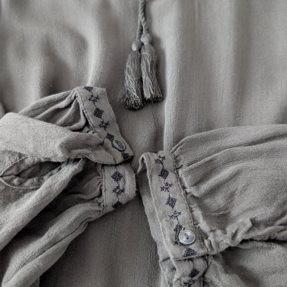 3/$30 Lucky Brand embroidery detail tunic - Picture 5 of 5